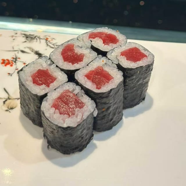 Tuna Roll.