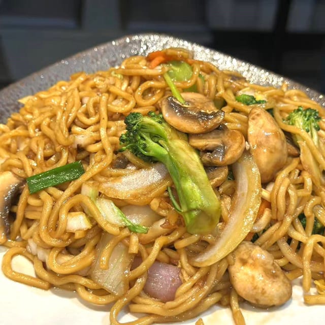 Veggie Lo Mein.