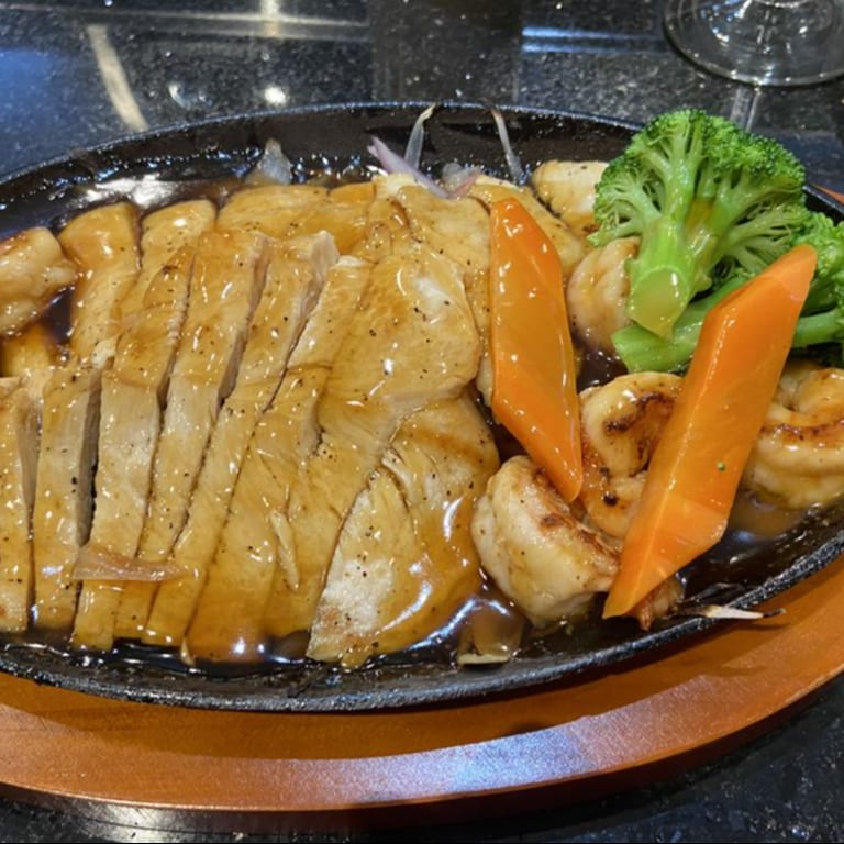 Sizzling Hibachi Chicken: A Flavorful Japanese Delight