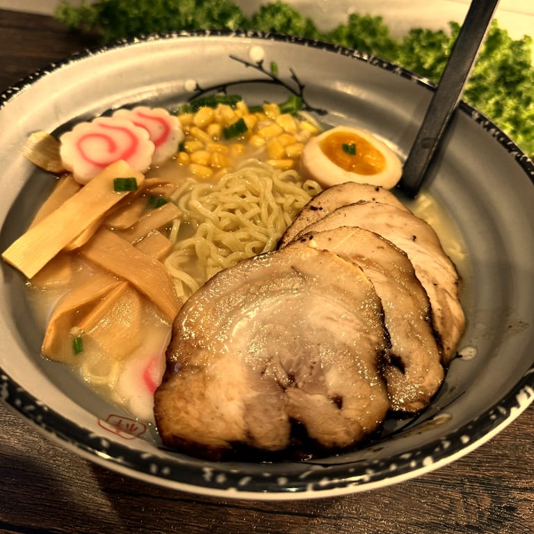 Delicious Ramen and Noodle Bowls