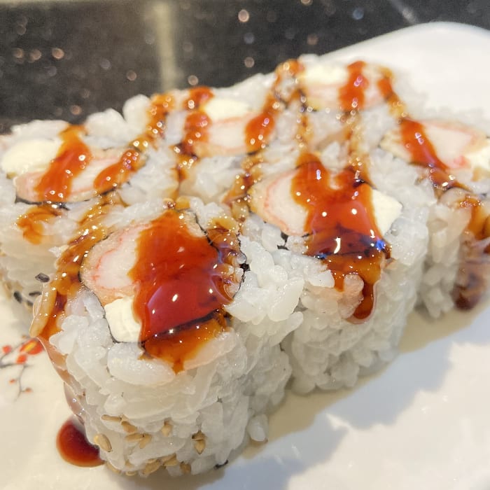 Kani Tempura Roll.
