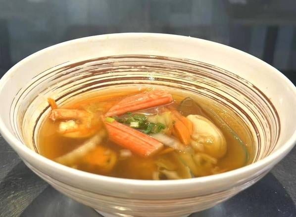 Hot & Sour Seafood Soup (Size Quart).